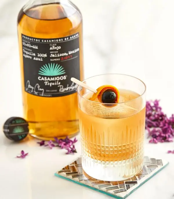 “Casamigos Añejo tequila bottle – Premium tequila available online with fast delivery from The V Bar in Kenya.”